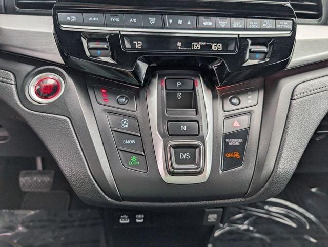 used 2025 Honda Odyssey car, priced at $35,917