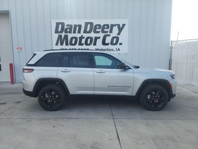 new 2025 Jeep Grand Cherokee car, priced at $40,602