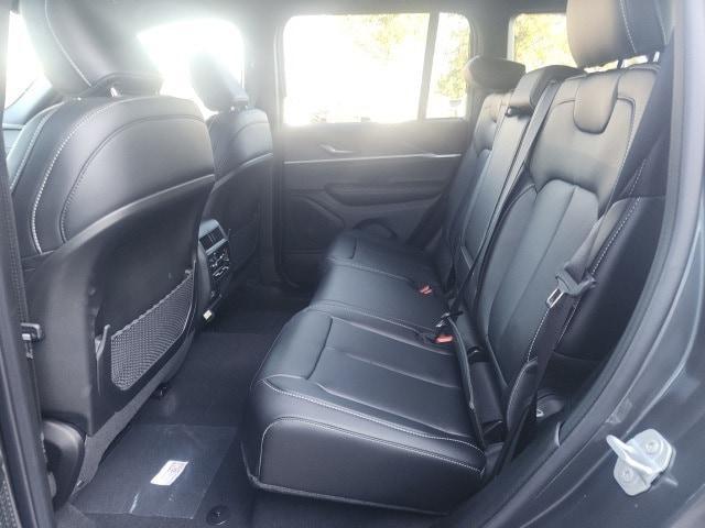 new 2025 Jeep Grand Cherokee car, priced at $41,102