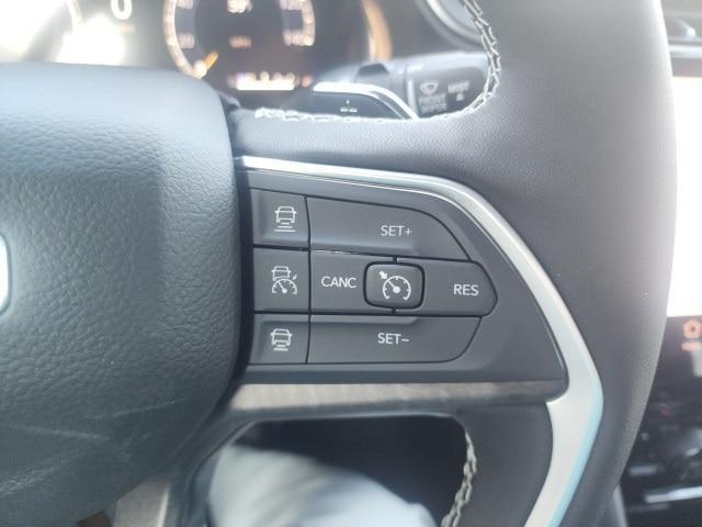 new 2025 Jeep Grand Cherokee car, priced at $41,102