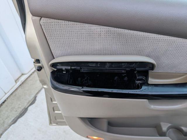 used 2004 Toyota Sienna car, priced at $4,115