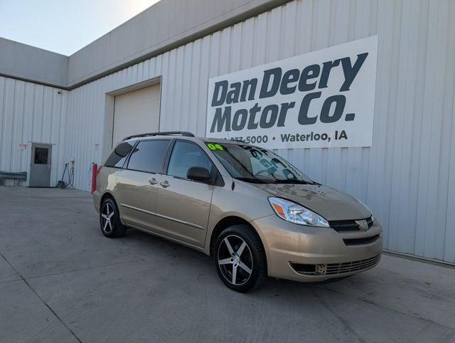 used 2004 Toyota Sienna car, priced at $4,333