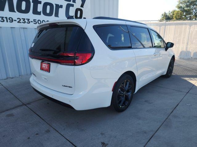 new 2026 Chrysler Pacifica car, priced at $44,512