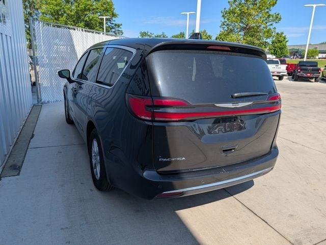 used 2025 Chrysler Pacifica car, priced at $32,101