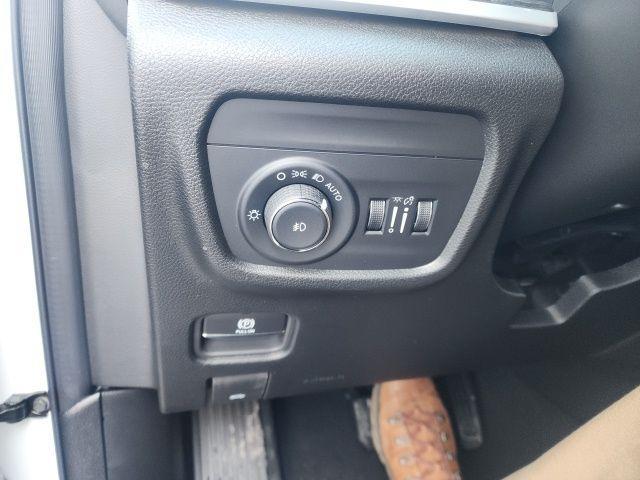 new 2026 Jeep Grand Cherokee L car, priced at $48,744