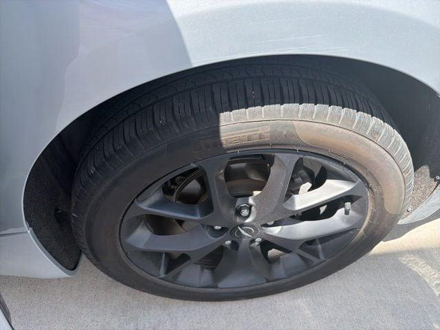 used 2024 Chrysler Pacifica car, priced at $31,995