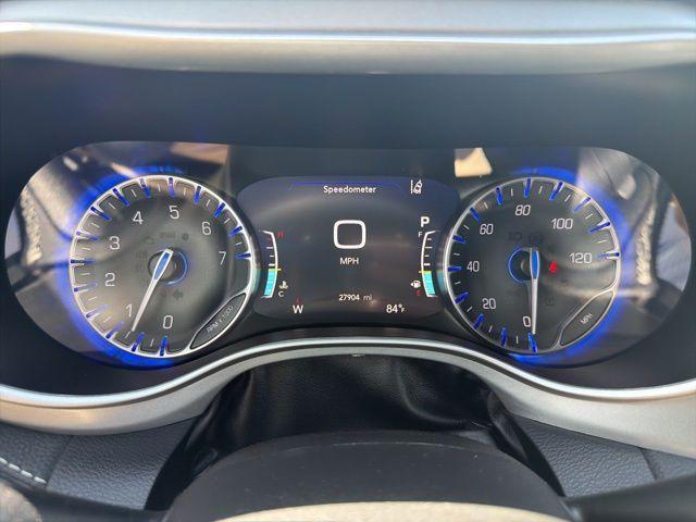 used 2024 Chrysler Pacifica car, priced at $31,995