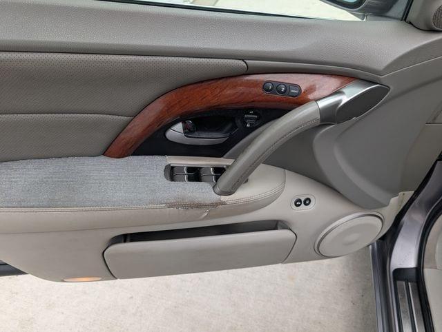 used 2006 Acura RL car, priced at $4,150