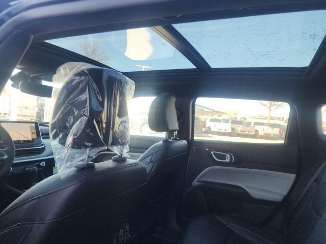 new 2026 Jeep Compass car, priced at $33,011