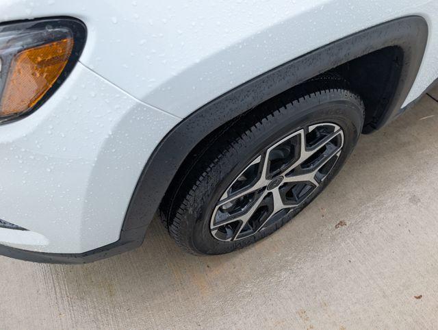 used 2025 Jeep Compass car, priced at $27,150