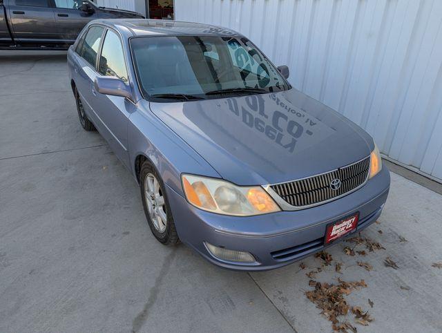 used 2000 Toyota Avalon car, priced at $4,415