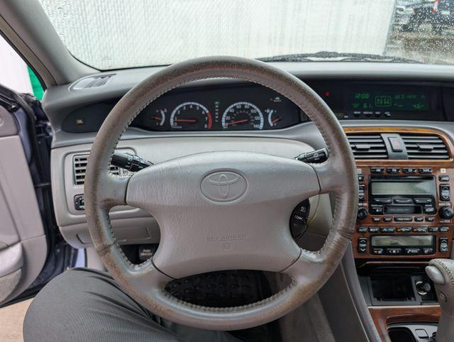 used 2000 Toyota Avalon car, priced at $4,415