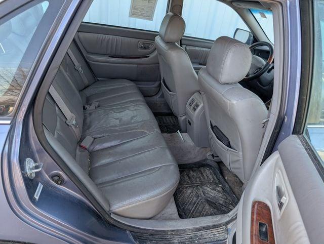 used 2000 Toyota Avalon car, priced at $4,415