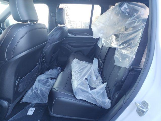 new 2026 Jeep Grand Cherokee car, priced at $41,254