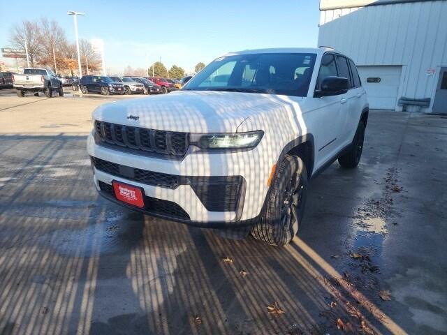new 2026 Jeep Grand Cherokee car, priced at $45,394