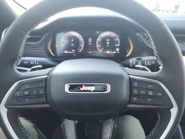 new 2026 Jeep Grand Cherokee car, priced at $45,925