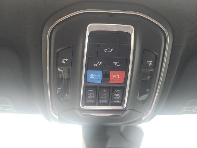 new 2025 Jeep Grand Cherokee car, priced at $44,631