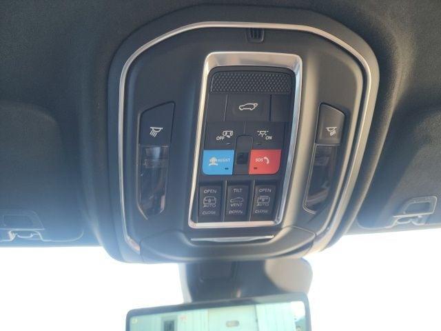 new 2026 Jeep Grand Cherokee car, priced at $59,954