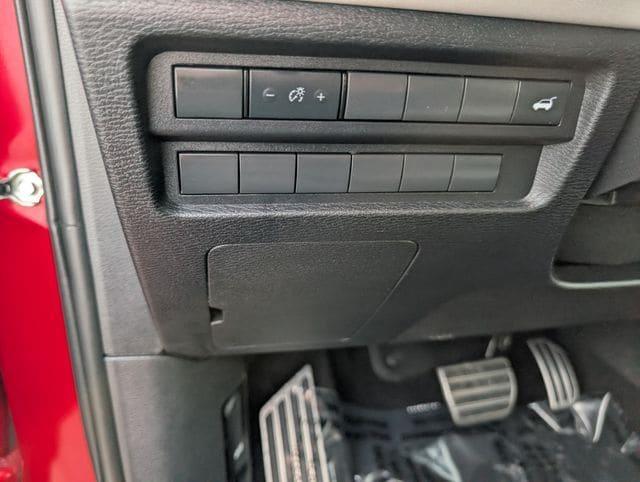 used 2025 Mitsubishi Outlander car, priced at $28,674