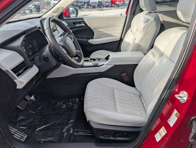 used 2025 Mitsubishi Outlander car, priced at $28,674