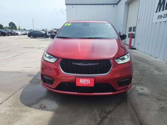 new 2026 Chrysler Pacifica car, priced at $40,000