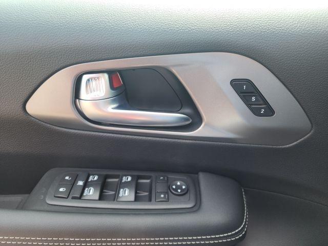 new 2026 Chrysler Pacifica car, priced at $40,000