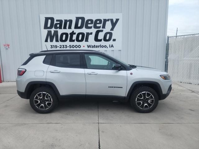 new 2025 Jeep Compass car, priced at $30,083