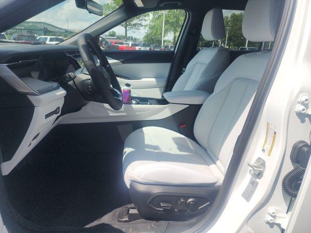 new 2026 Jeep Cherokee car, priced at $36,007