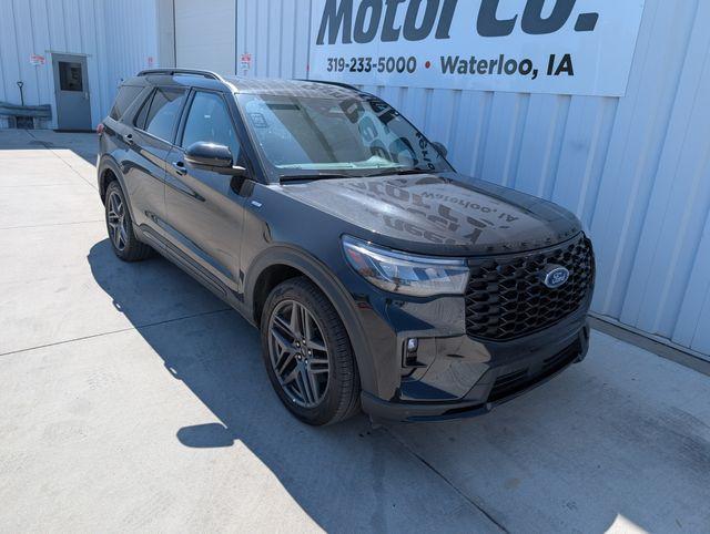 used 2025 Ford Explorer car, priced at $38,995