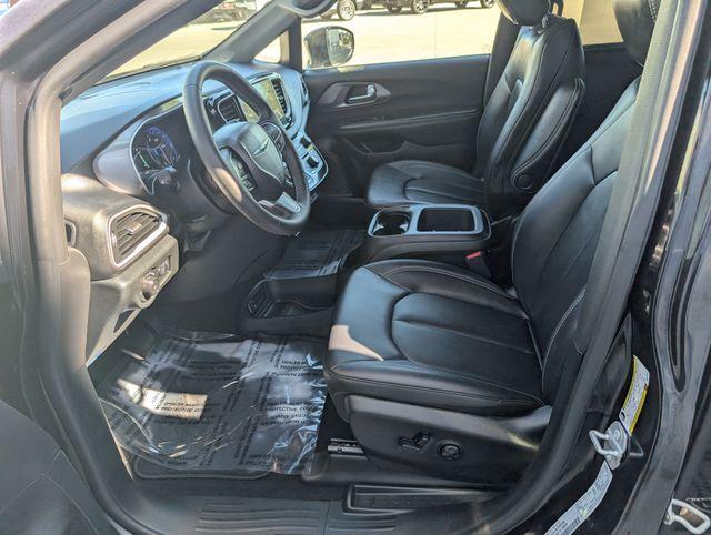 used 2025 Chrysler Pacifica car, priced at $33,200