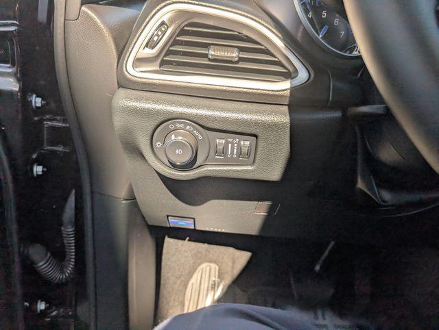 used 2025 Chrysler Pacifica car, priced at $33,200