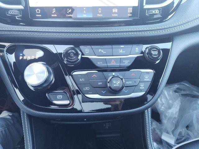 new 2026 Chrysler Pacifica car, priced at $48,977