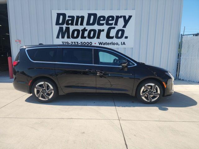 new 2027 Chrysler Pacifica car, priced at $48,290