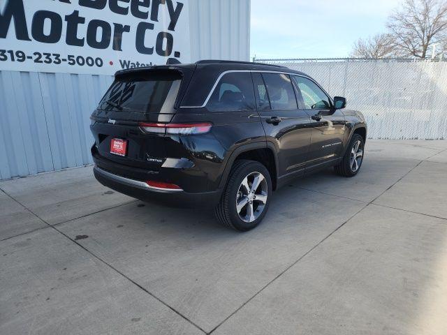 new 2026 Jeep Grand Cherokee car, priced at $40,169