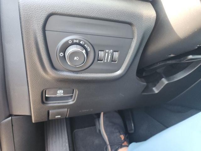 new 2026 Jeep Grand Cherokee car, priced at $40,169