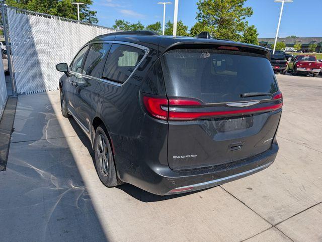 used 2022 Chrysler Pacifica car, priced at $27,125