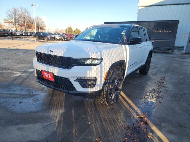 new 2025 Jeep Grand Cherokee car, priced at $42,433