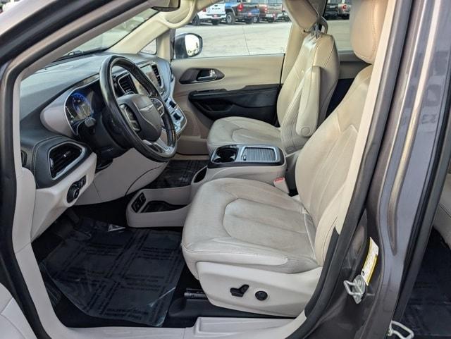 used 2021 Chrysler Pacifica car, priced at $17,344