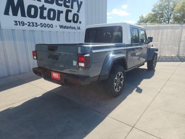 new 2026 Jeep Gladiator car, priced at $44,404