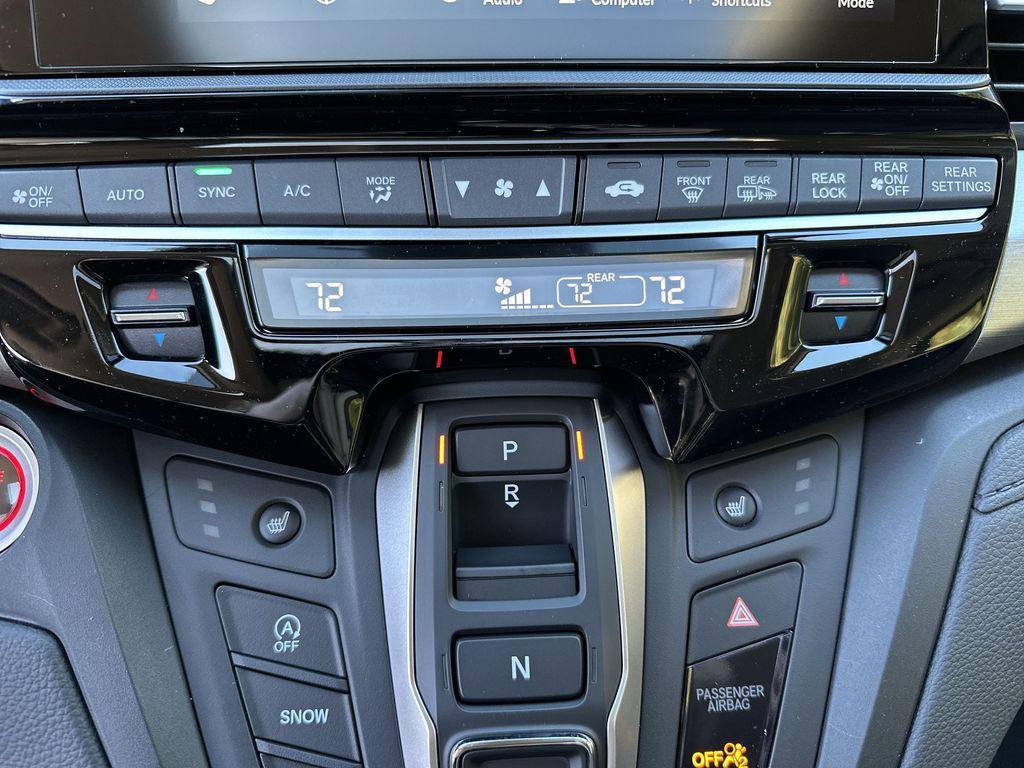 new 2026 Honda Odyssey car, priced at $42,076