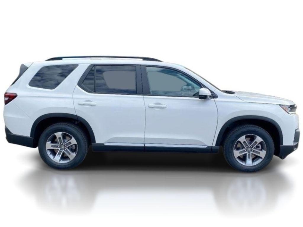 new 2026 Honda Pilot car, priced at $45,052
