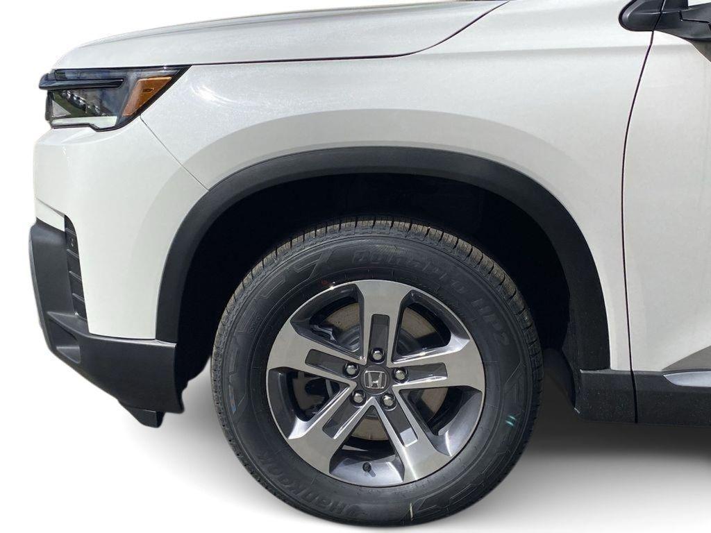 new 2026 Honda Pilot car, priced at $45,052