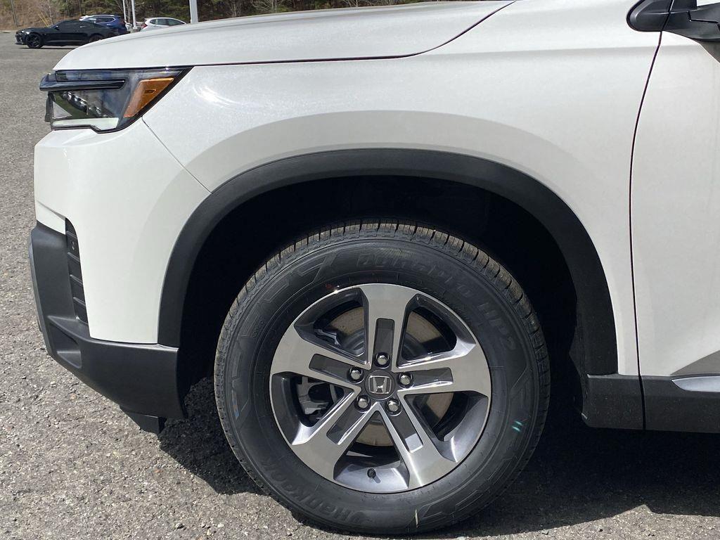 new 2026 Honda Pilot car, priced at $46,445