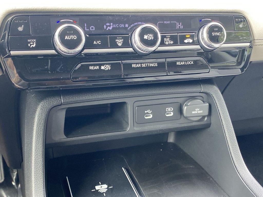 new 2026 Honda Pilot car, priced at $46,445