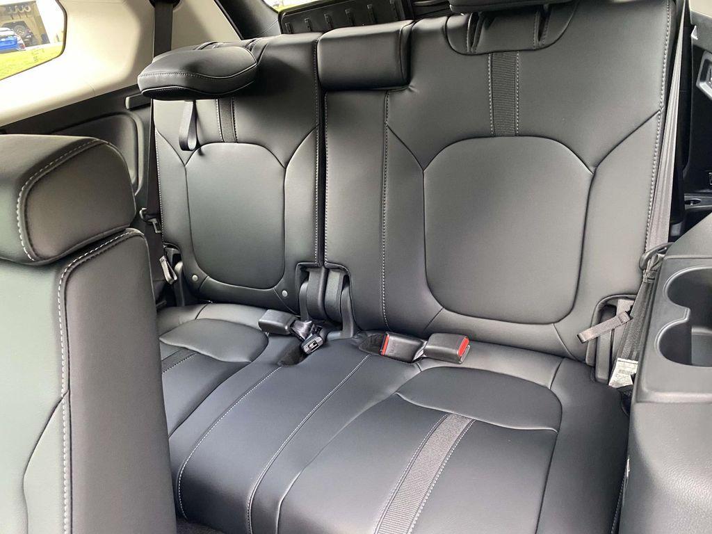 new 2025 Honda Pilot car, priced at $43,673