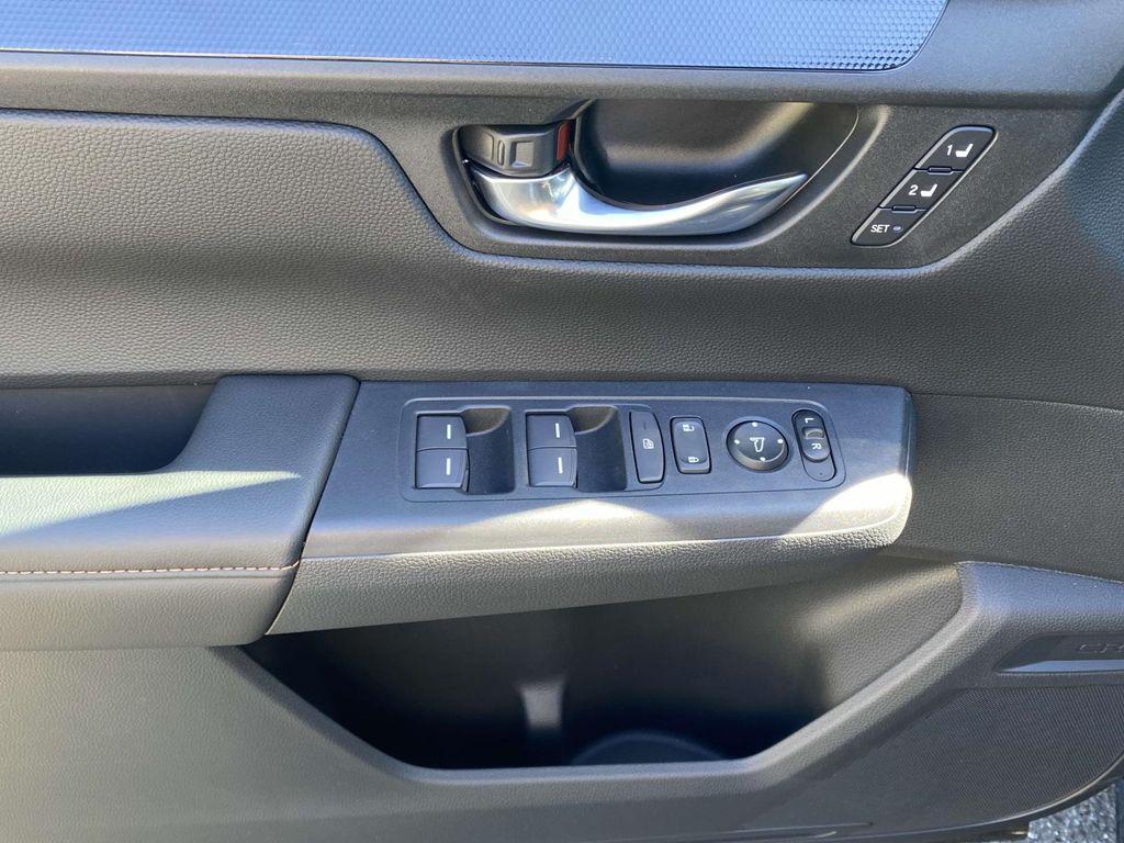 new 2025 Honda CR-V Hybrid car, priced at $37,093