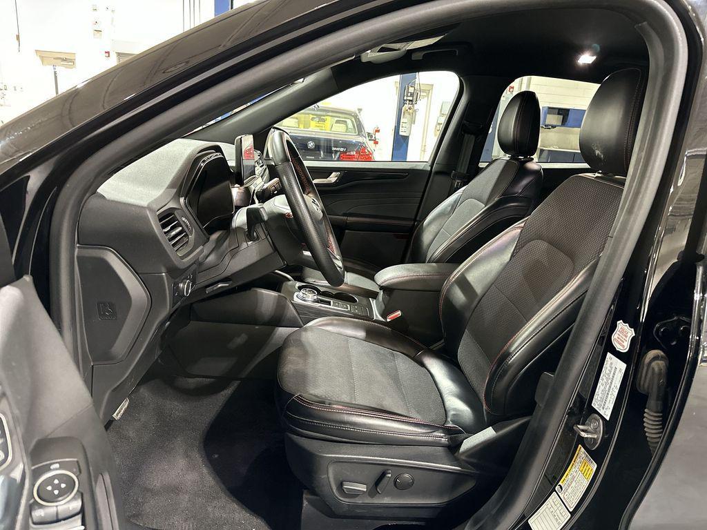 used 2024 Ford Escape car, priced at $19,985