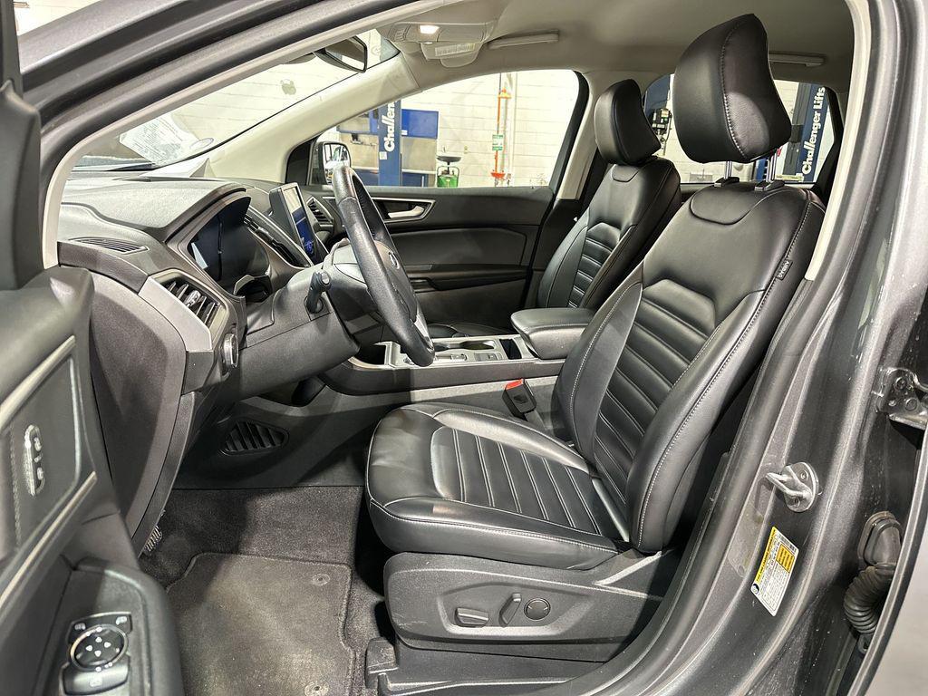 used 2024 Ford Edge car, priced at $21,498