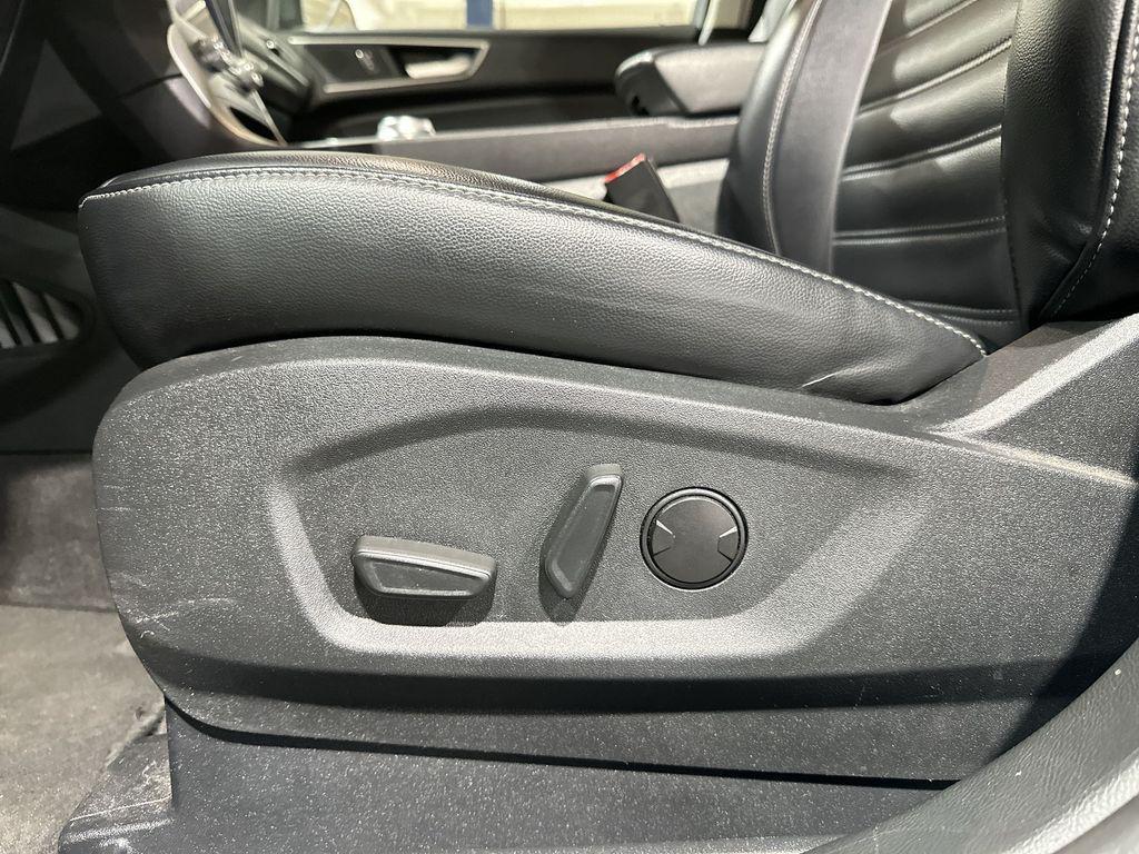 used 2024 Ford Edge car, priced at $21,498