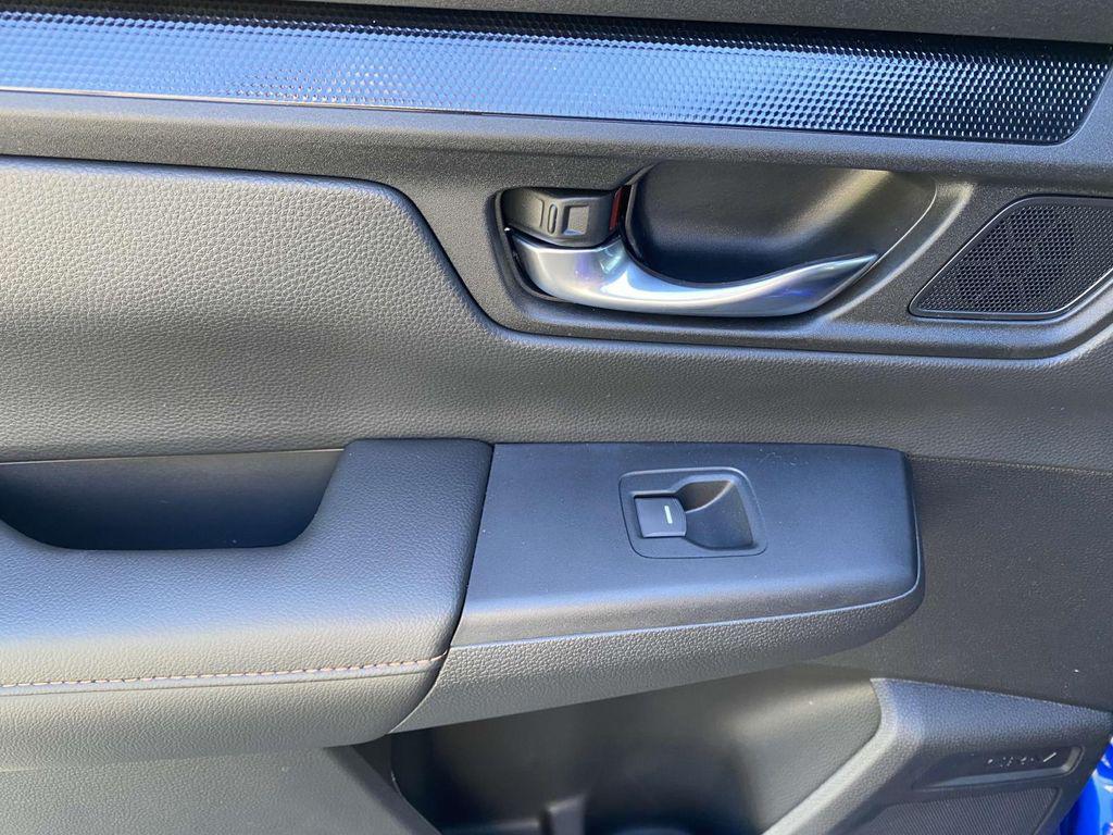 new 2025 Honda CR-V Hybrid car, priced at $38,950